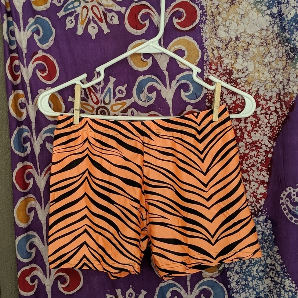 🌺Neon orange spandex shorts